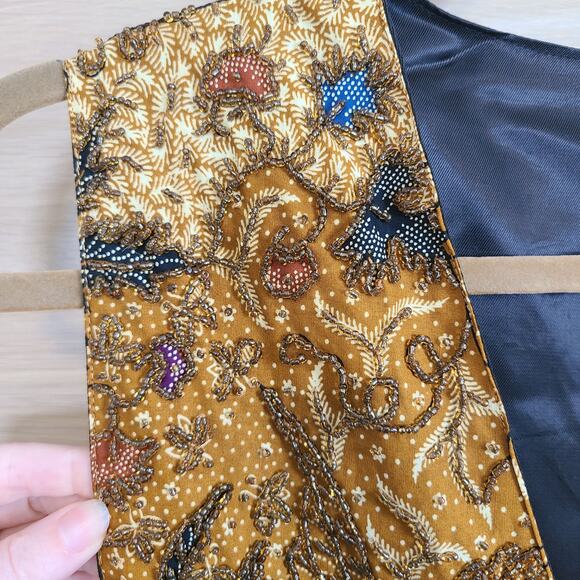 VTG Kenar Womens Gold Beaded Bird Floral Pattern Vest Size Small Tie Waistcoat - Picture 9 of 15